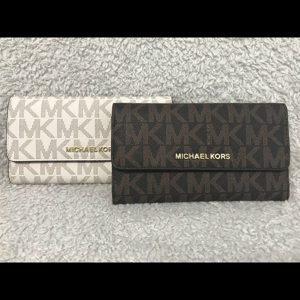 Michael kors wallet
